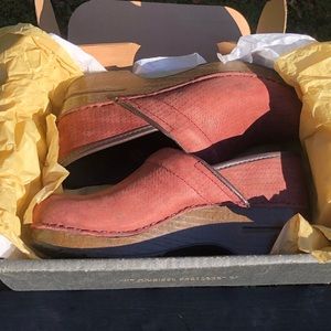 Dansko Professional clogs size 38 US size 7.5 leather